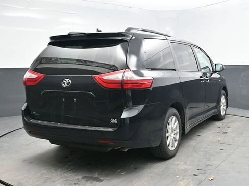 Used 2018 Toyota Sienna XLE AWD/4WD image 6