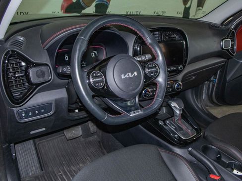 Used 2024 Kia Soul GT-Line FWD image 6