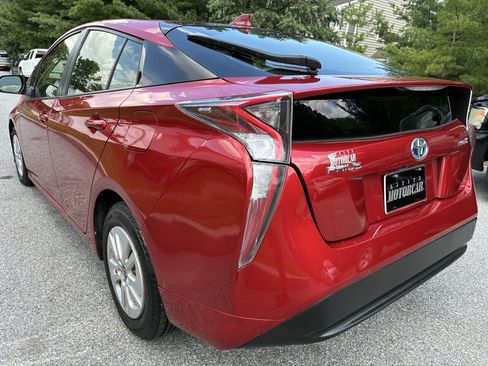 Used 2016 Toyota Prius Two FWD image 4