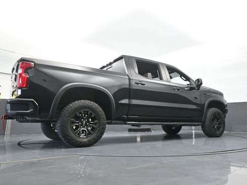 Used 2024 Chevrolet Silverado 1500 ZR2 w/ Technology Package image 69