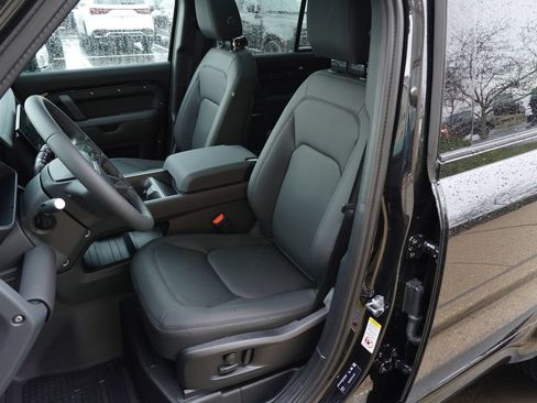 Used 2026 Land Rover Defender 110 X-Dynamic SE AWD/4WD image 13