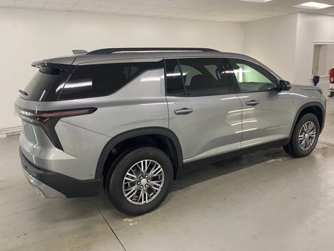 New 2025 Chevrolet Traverse LT w/ Enhanced Driving Package image 6