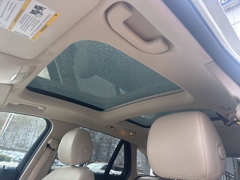 Used 2021 Mercedes-Benz GLC 300 4MATIC image 18