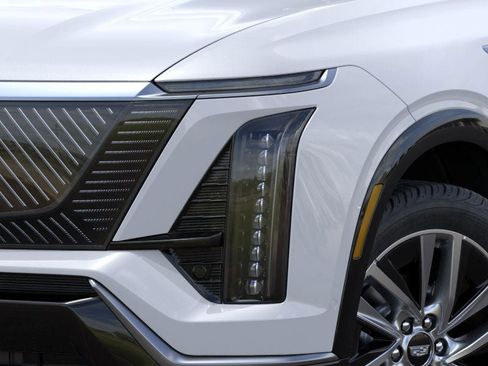 New 2026 Cadillac Vistiq Luxury w/ LPO, Floor Liner Package image 10