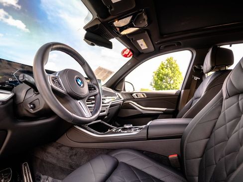 Used 2024 BMW X5 M60i AWD/4WD image 5