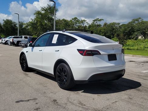 Used 2023 Tesla Model Y Long Range AWD/4WD image 6