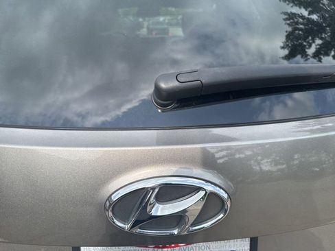 Used 2018 Hyundai Santa Fe Sport w/ 2.4L Tech Package 04 image 8