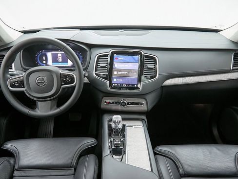 Certified 2023 Volvo XC90 B6 Ultimate w/ Lounge Package image 24