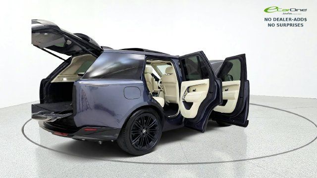 Used 2024 Land Rover Range Rover SE AWD/4WD image 18