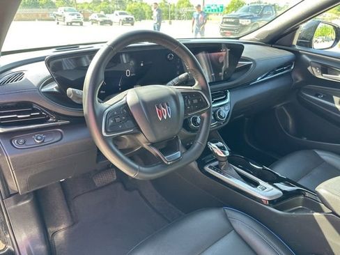 Used 2025 Buick Envista Sport Touring FWD image 11