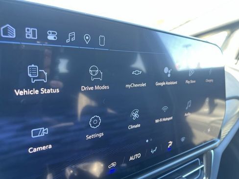 New 2026 Chevrolet Equinox EV LT image 14