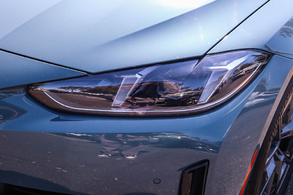 Used 2025 BMW i4 eDrive40 RWD image 10