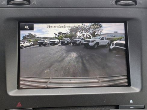 Used 2015 Lincoln Navigator 4WD image 22