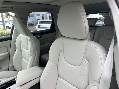 New 2026 Volvo XC60 T8 Ultra w/ Protection Package Premier AWD/4WD image 15