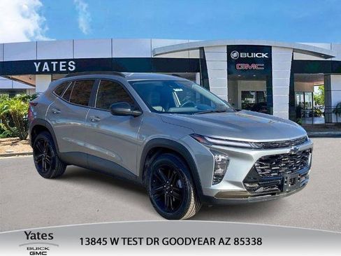 Used 2024 Chevrolet Trax ACTIV w/ Sunroof Package image 1