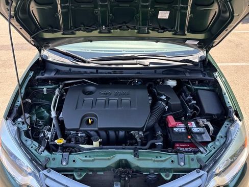Used 2015 Toyota Corolla LE FWD image 27