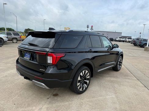 Certified 2025 Ford Explorer Platinum w/ LUX Leather Package AWD/4WD image 5