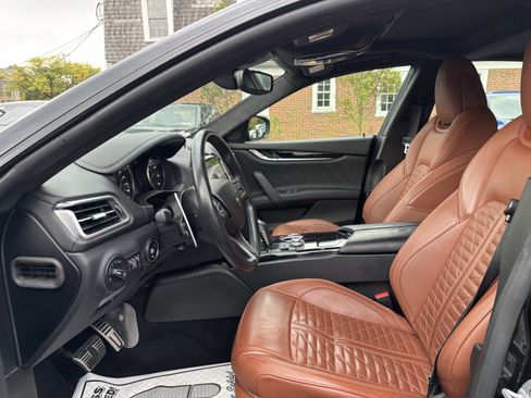 Used 2022 Maserati Ghibli Modena Q4 image 10