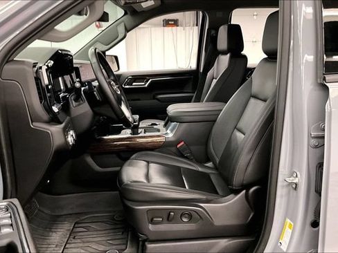 Used 2024 GMC Sierra 1500 Elevation w/ Elevation Premium Package AWD/4WD image 24