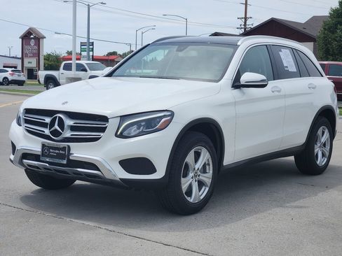 Used 2018 Mercedes-Benz GLC 300 4MATIC image 37