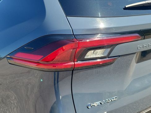Used 2025 Toyota Grand Highlander AWD Hybrid image 11