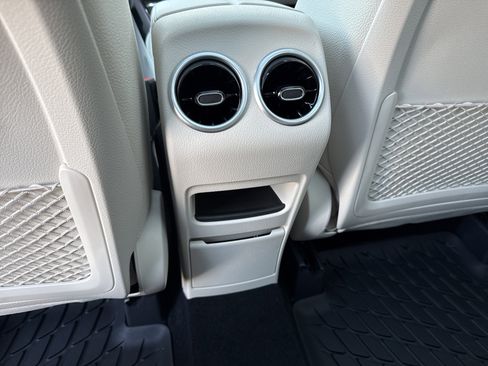 New 2026 Mercedes-Benz GLB 250 image 29