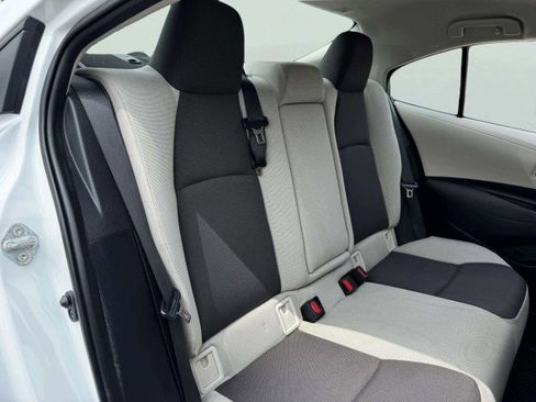 Used 2023 Toyota Corolla LE FWD image 47