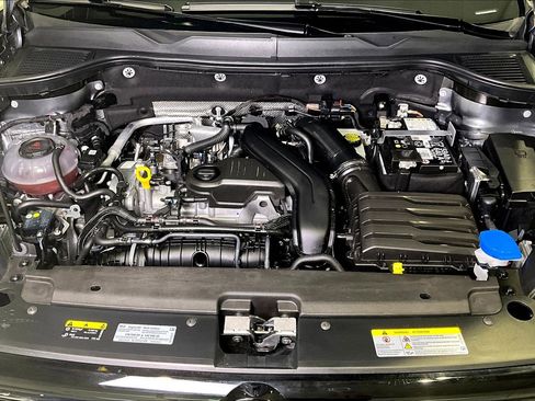 Used 2025 Volkswagen Taos S image 29