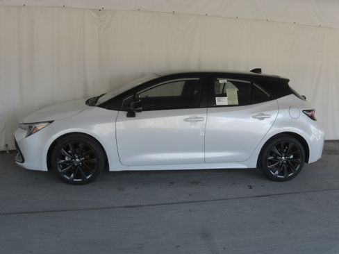 New 2026 Toyota Corolla XSE image 4