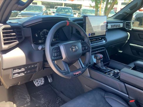 Used 2025 Toyota Sequoia TRD Pro AWD/4WD image 18