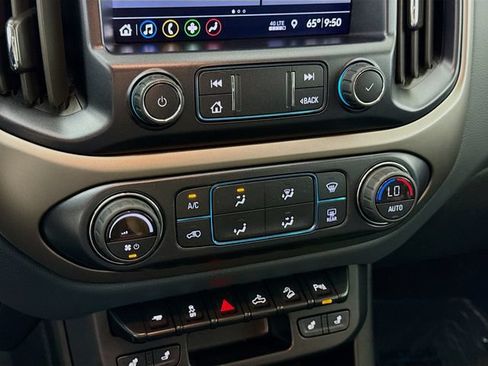 Used 2022 Chevrolet Colorado Z71 w/ Z71 Midnight Edition AWD/4WD image 15