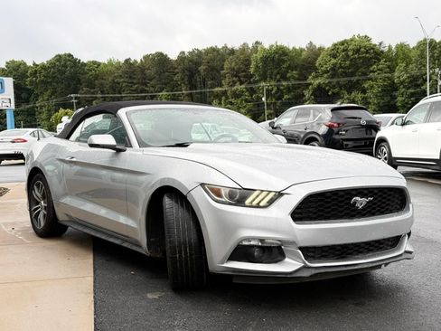 Used 2017 Ford Mustang Premium RWD image 9
