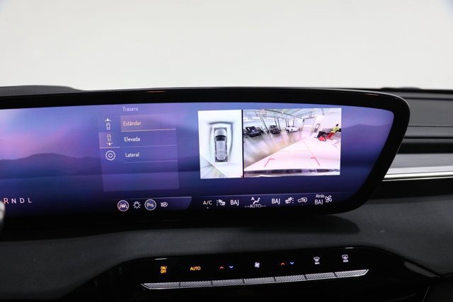 Used 2025 Buick Enclave Preferred FWD image 25