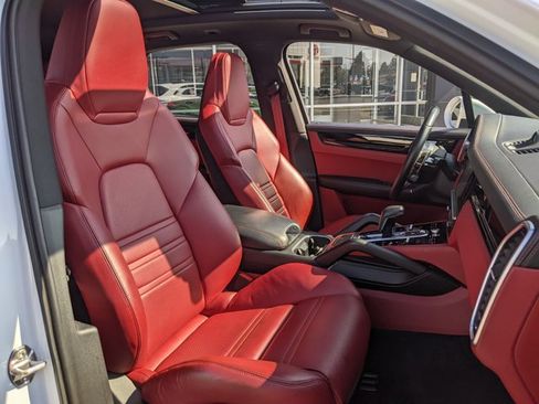 Used 2019 Porsche Cayenne E-Hybrid AWD/4WD image 21