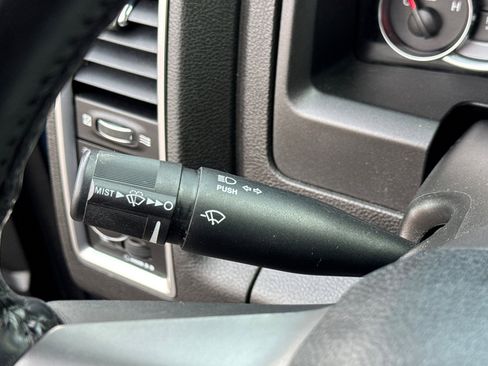 Used 2022 RAM 1500 Classic SLT image 37