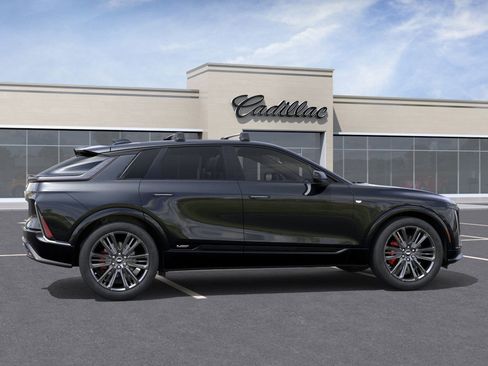 New 2026 Cadillac Lyriq V image 5