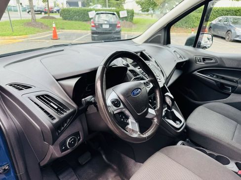 Used 2018 Ford Transit Connect XL FWD image 15