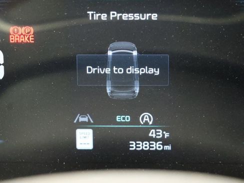 Used 2025 Kia Telluride S image 18