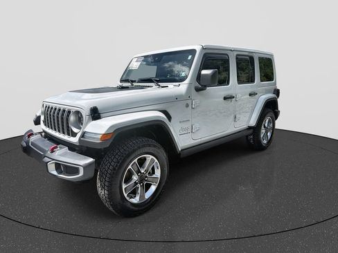 Used 2024 Jeep Wrangler Unlimited Sahara w/ Safety Group AWD/4WD image 10