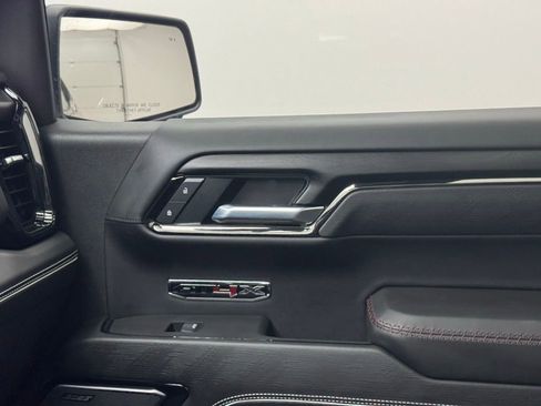Used 2025 GMC Sierra 1500 AT4X image 47