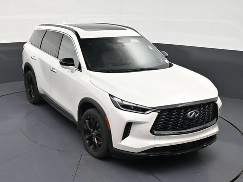 Used 2025 INFINITI QX60 Luxe w/ Black Edition FWD image 18