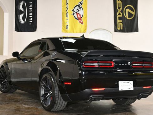 Used 2022 Dodge Challenger R/T Scat Pack RWD image 6