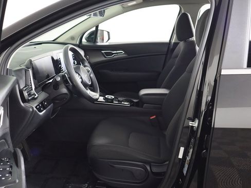 Used 2023 Kia Sportage LX image 22