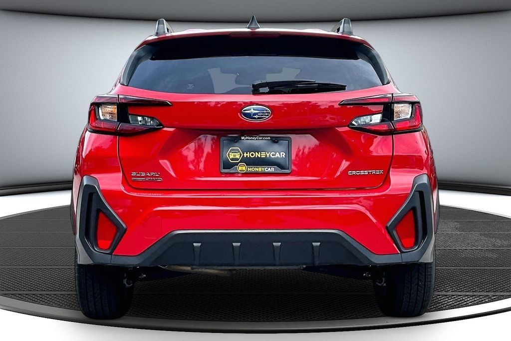 Used 2025 Subaru Crosstrek 2.5i Premium AWD/4WD image 5