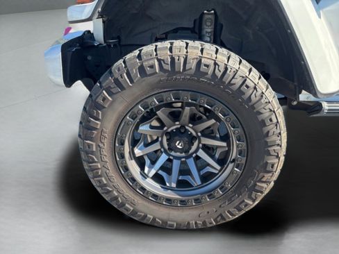 Used 2022 Jeep Wrangler Unlimited High Altitude image 39