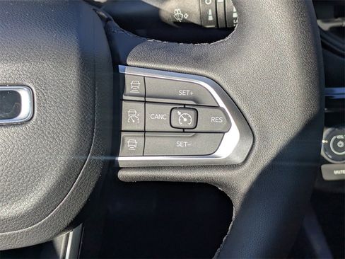 Used 2026 Jeep Compass Limited image 25