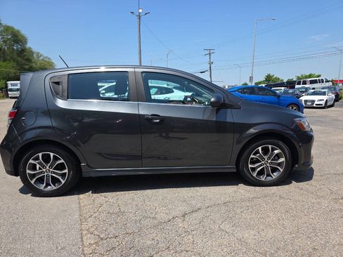 Used 2017 Chevrolet Sonic LT w/ Convenience Package FWD image 7