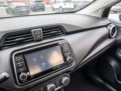 Used 2023 Nissan Versa S w/ Trunk Package image 28