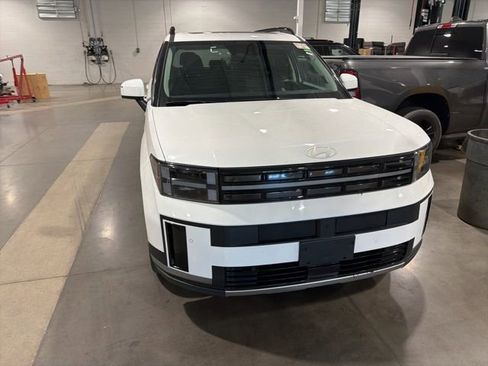 Used 2024 Hyundai Santa Fe Limited image 11