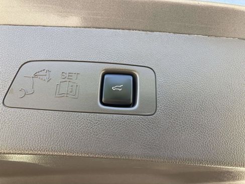Used 2024 Lincoln Corsair FWD image 16